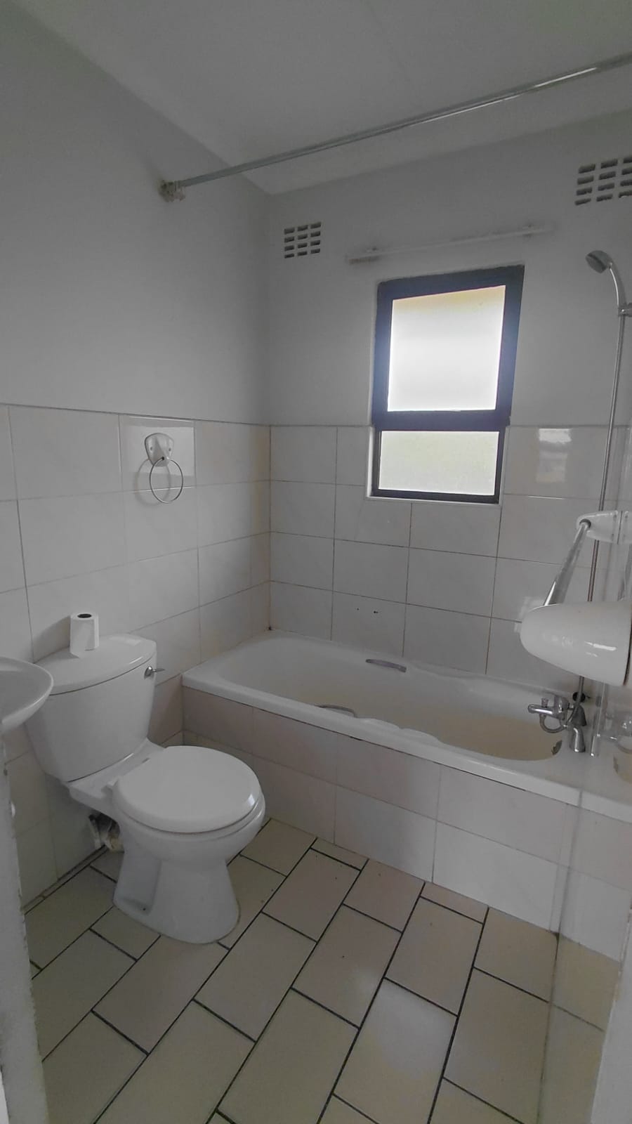 To Let 2 Bedroom Property for Rent in Quigney Eastern Cape